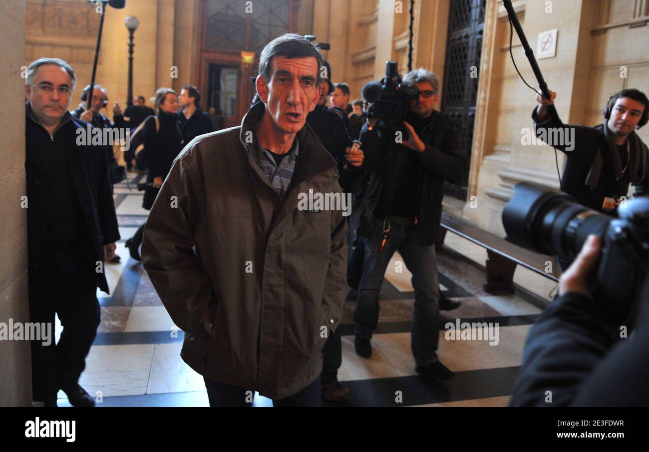 Joseph Versini at the Paris courthouse to attend the Yvan Colonna Trial, in Paris, France, on March 6, 2009. Photo by Mousse/ABACAPRESS.COM Stock Photo