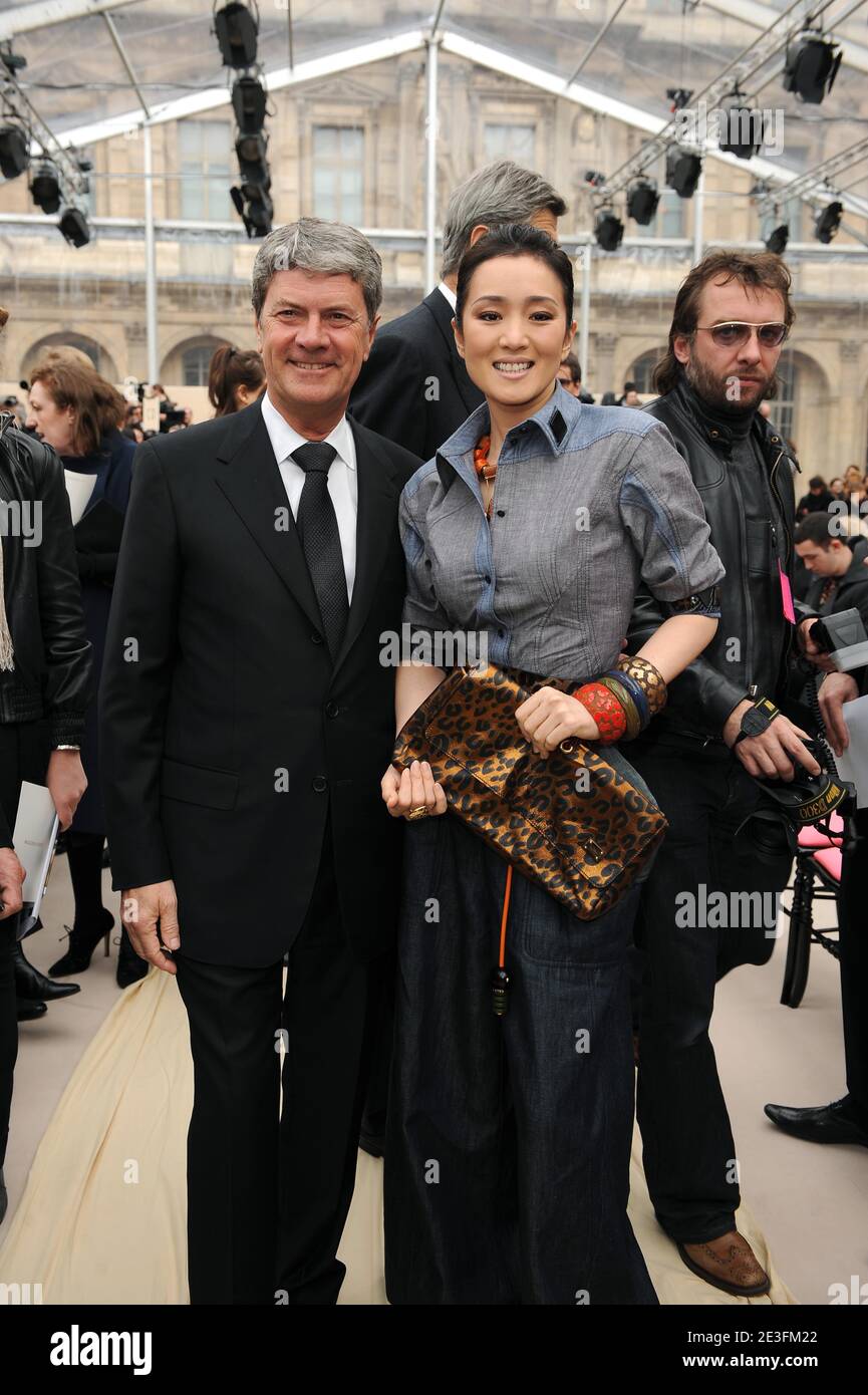 Gong Li attending the Louis Vuitton Fall-Winter 2009-2010 ready-to-wear  collection show by Designer Marc Jacobs in Paris, France on March 12, 2009.  Photo by Thierry Orban/ABACAPRESS.COM Stock Photo - Alamy