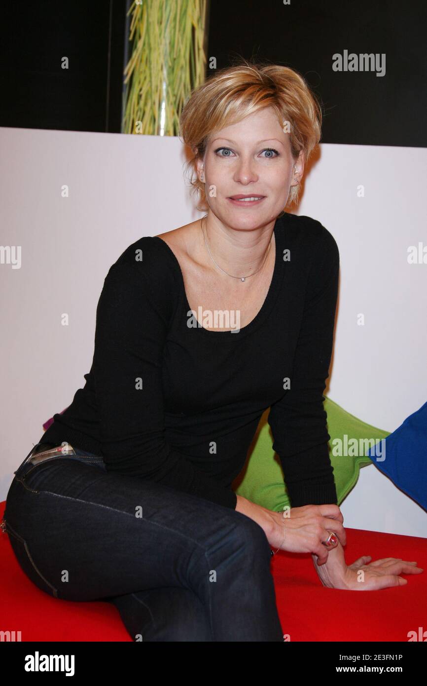 Page 4 Rebecca Book High Resolution Stock Photography And Images Alamy