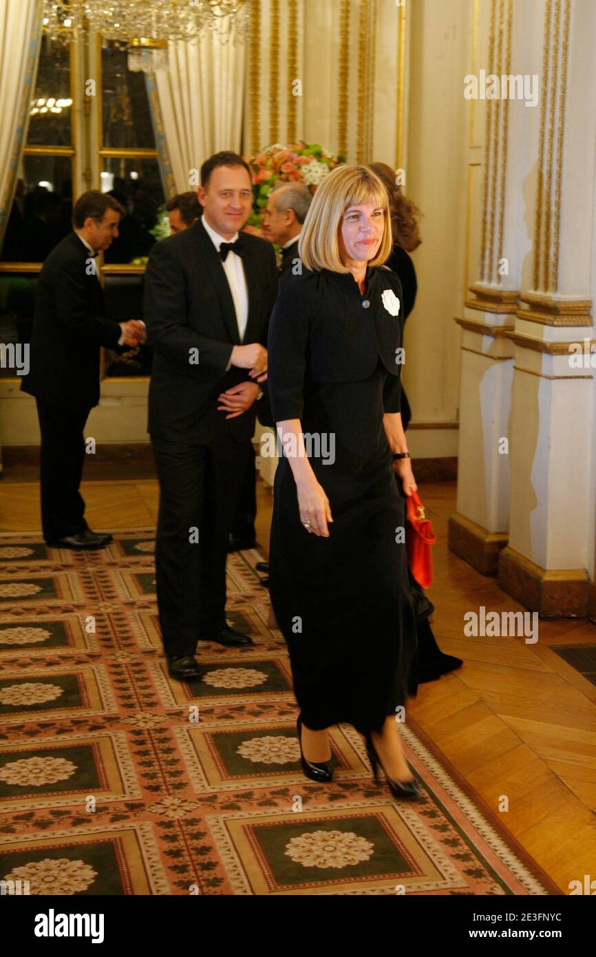 French President Nicolas Sarkozy, Lebanese President Michel Sleiman, Wafaa Sleiman and French first lady Carla Bruni-Sarkozy receive C.E.O of Areva comapny Anne Lauvergeon and her husband Olivier Fric, guest of a state dinner at the Elysee Palace, in Paris, France on March 16, 2009. Michel Sleiman is in France for a three-day state visit focusing on French military and economic assistance to Lebanon, as his country opened today its first ever embassy in former powerbroker Syria and gears for legislative elections in June 2009. Photo by Ludovic/Pool/ABACAPRESS.COM Stock Photo