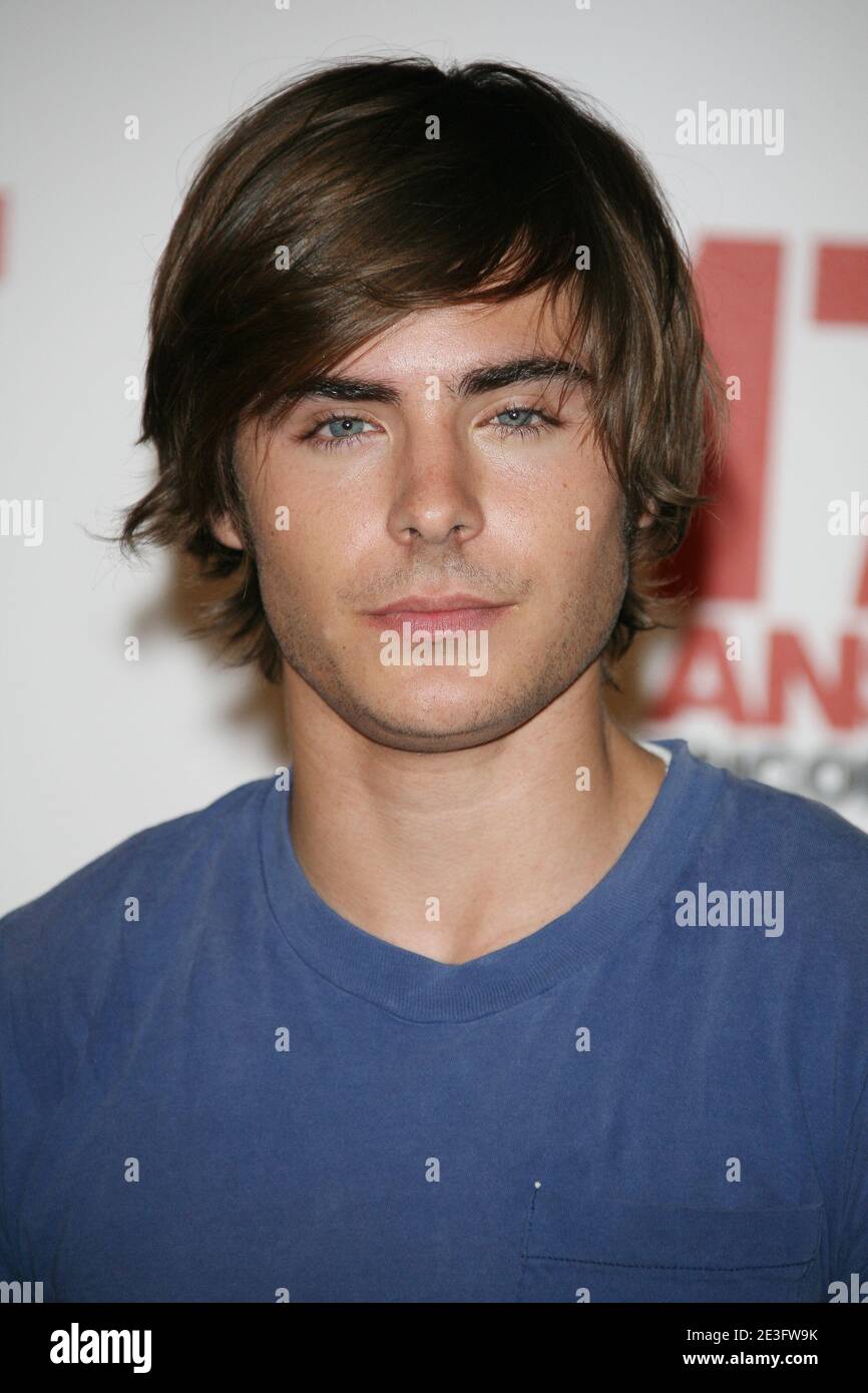 Apr 05  17 Again Press Conference  240  Efron Experience  Photo  Gallery