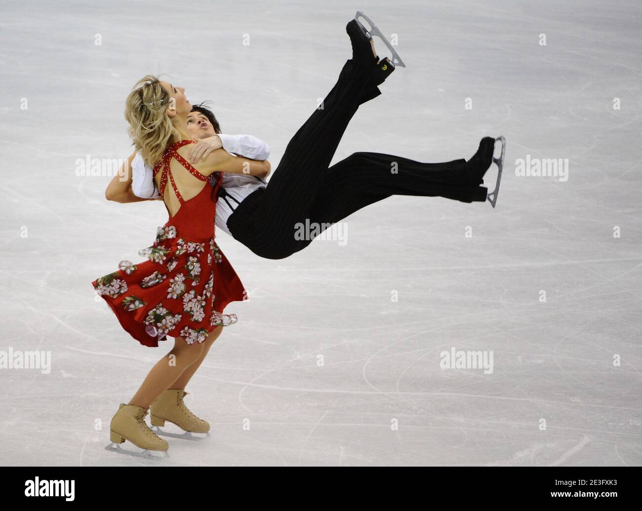 Sinead Kerr and John Kerr of Great Britain compete at the 2009 World
