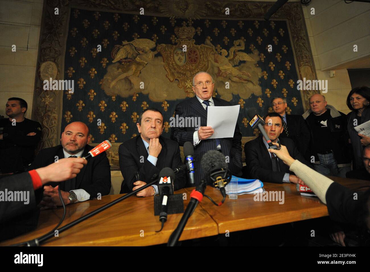 Les avocats d'Yvan Colonna lors de la conference de presse donne apres le verdict. Paris, France, le 27 Mars 2009. Photo by Mousse/ABACAPRESS.COM Stock Photo