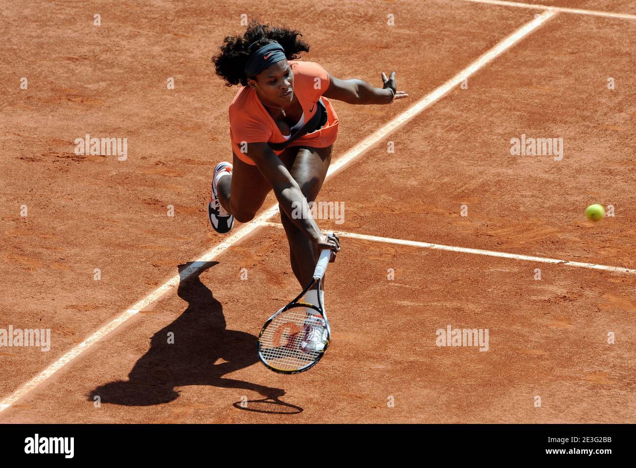 USA's Serena Williams defeats, 6-1, 6-2, Canada's Aleksandra Wozniak in their Fourth round of the of the French Open tennis at the Roland Garros stadium in Paris, France on June 1, 2009. Photo by Henri Szwarc/ABACAPRESS.COM Stock Photo
