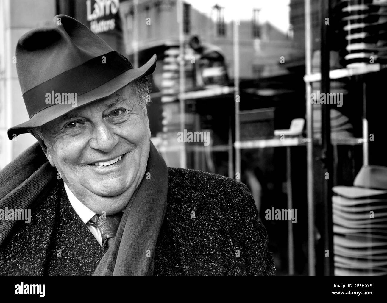 Barry Humphries outside the Oldie of the Year Awards, Simpsons, the Strand, London 2nd Feb 2016 Stock Photo