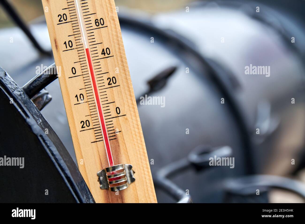 Alcohol in glass thermometer hires stock photography and images Alamy