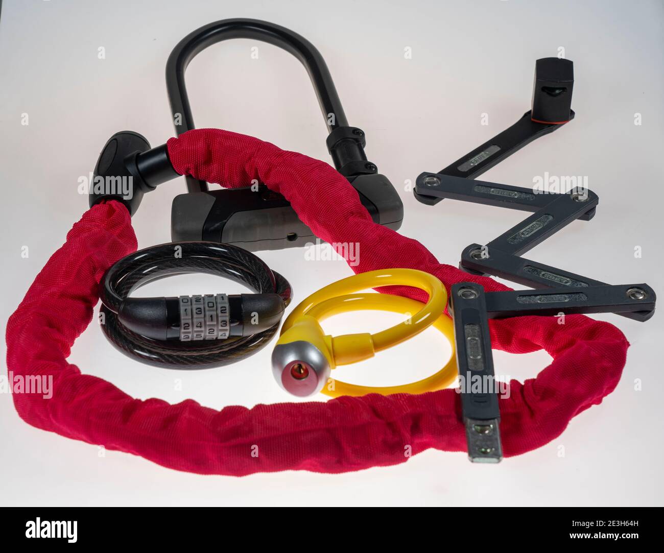 Various bicycle locks, Ulock, chain lock, folding lock, cable lock