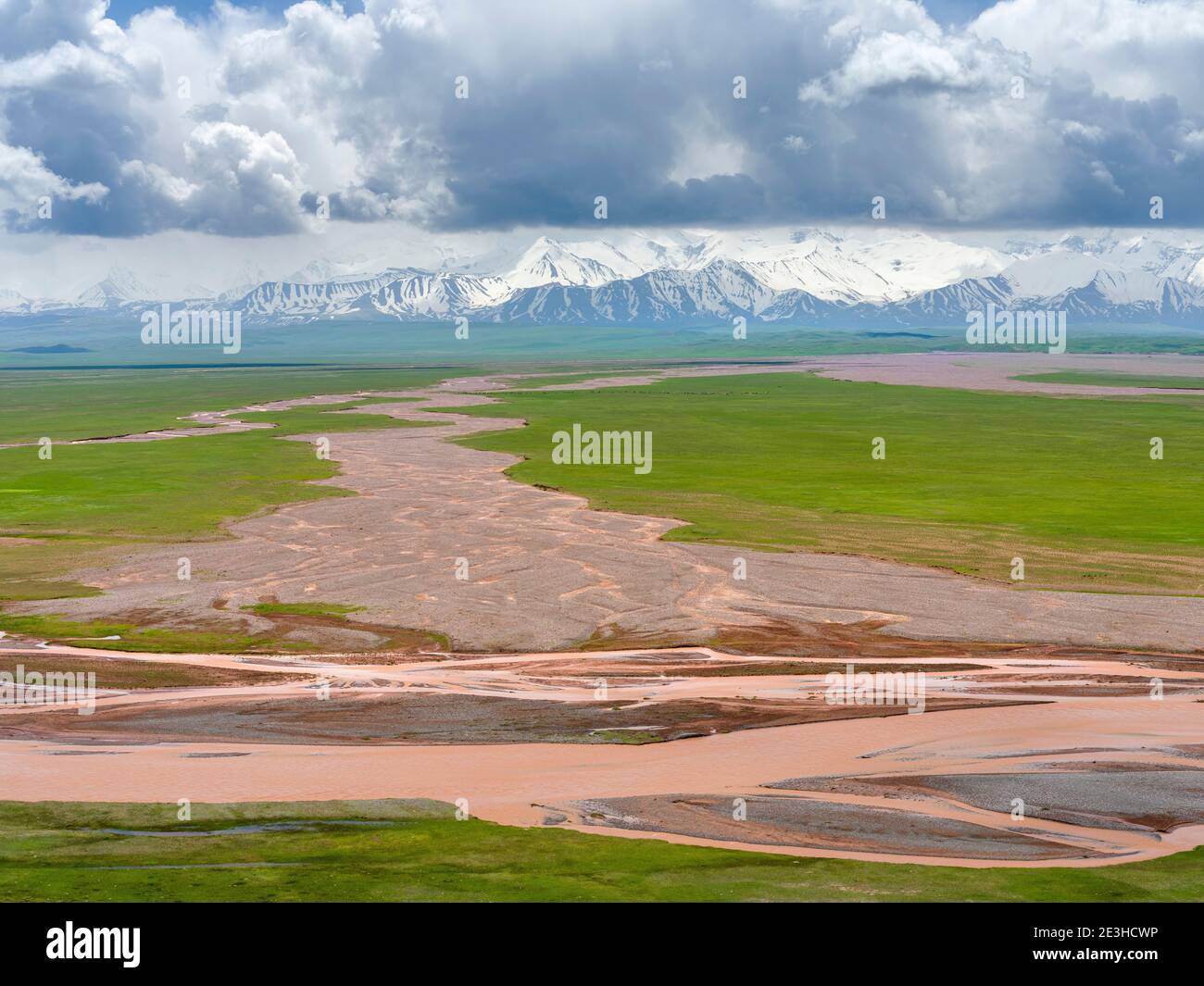 Alaj valley and the  Trans - Allay mountain range in the Pamir mountains. Asia, Central Asia, Kyrgyzstan Stock Photo