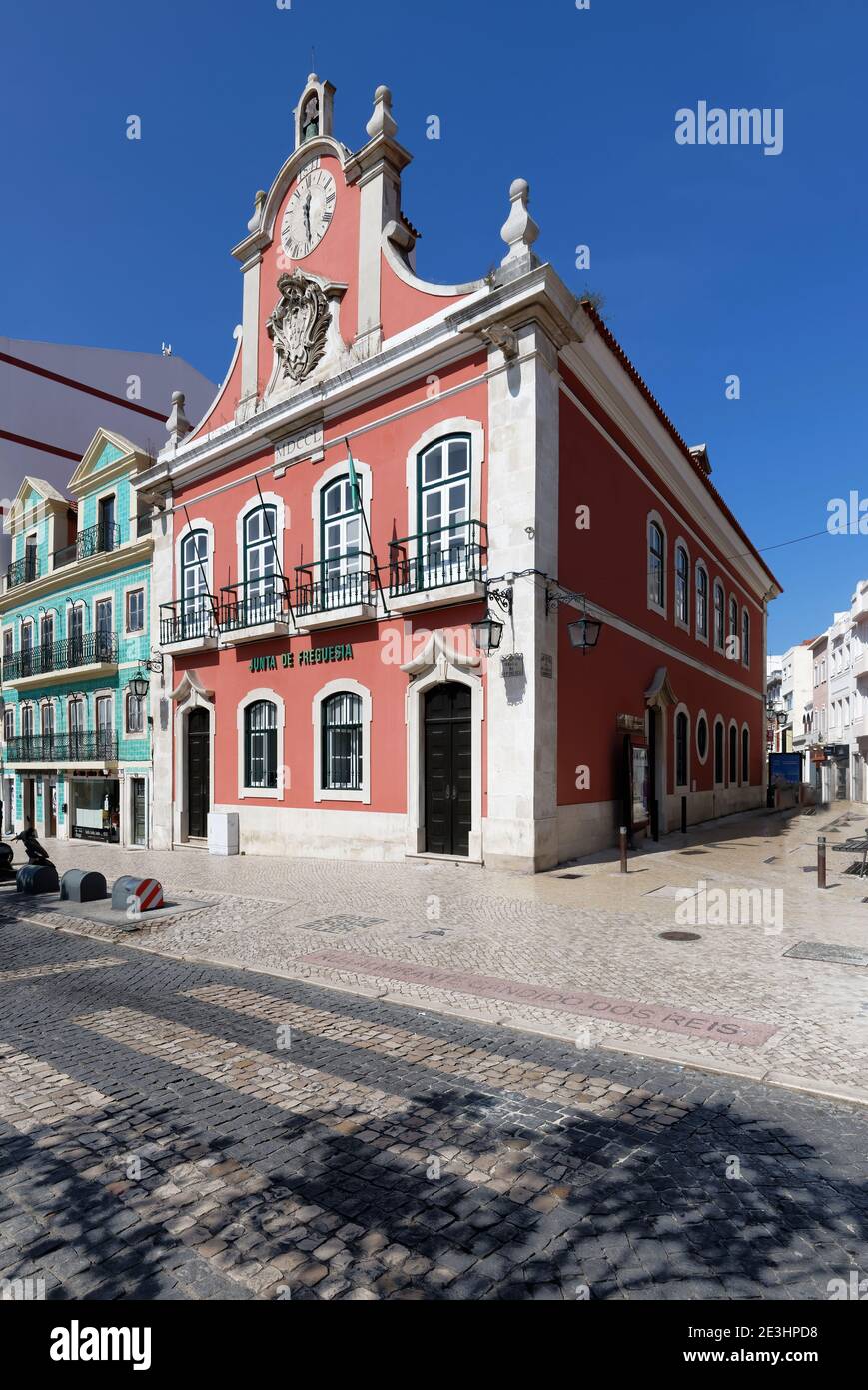 Former City hall or Junta da Fregueisa building, Republic Square, Caldas da Rainha, Estremadura, Portugal Stock Photo