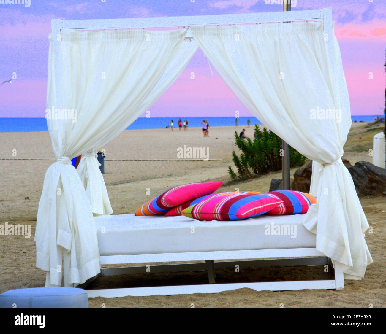 Fourposter bed on the beach Stock Photo Alamy