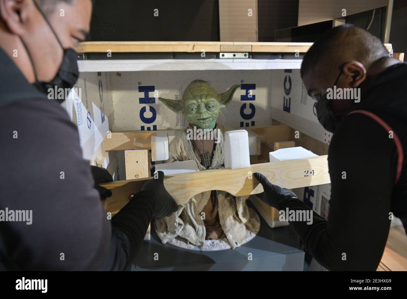 Star wars best sale life size figures