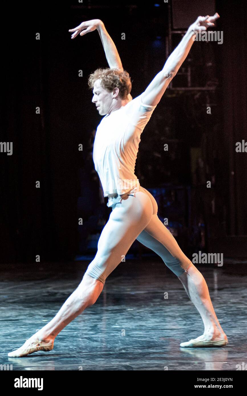 Male ballet dancer Edward Watson Stock Photo