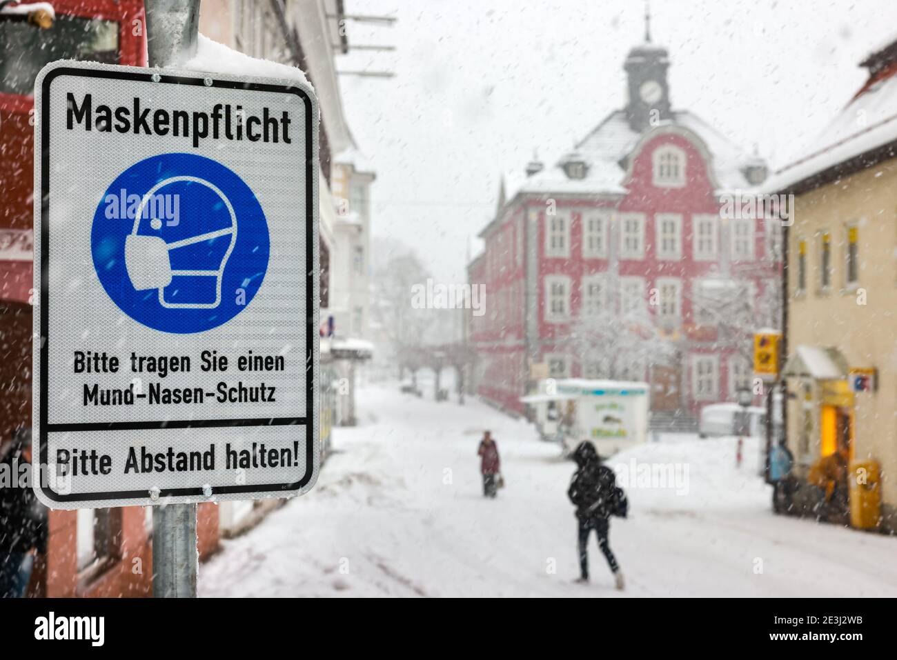 Suhl, Germany. 19th Jan, 2021. A sign in the city centre of Suhl points ...