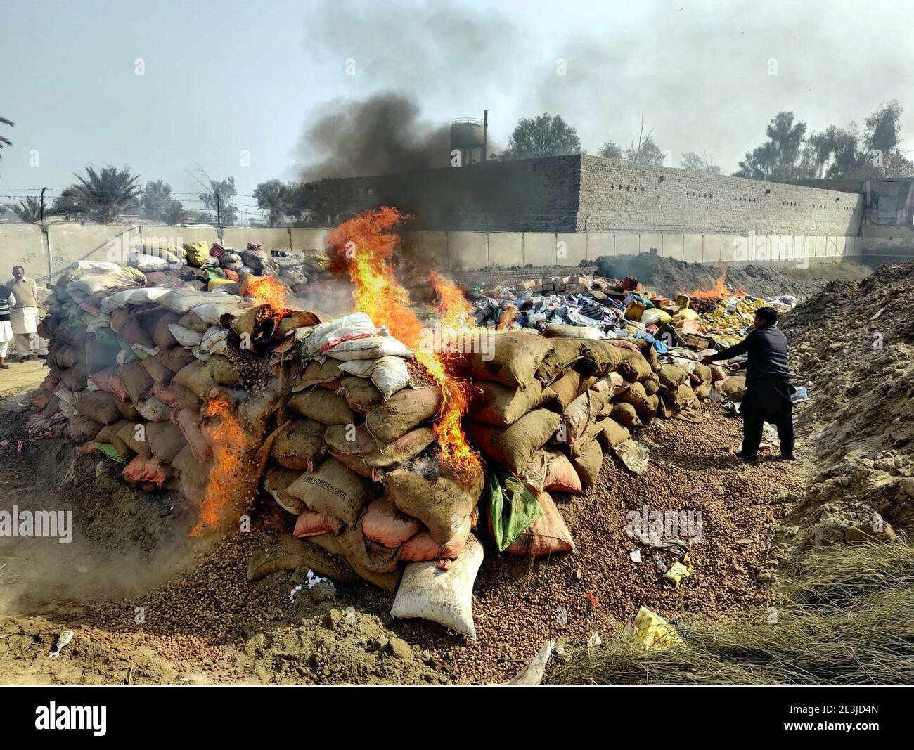 chewing tobacco pakistan and TB claiming lives in South Asia Ratna Zarda No 300 W