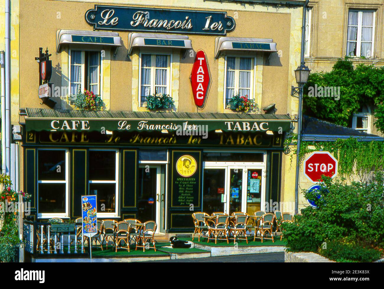 Le Francois 1er Cafe in the town of Azay-le-Rideau in the Loire Valley  region of France Stock Photo - Alamy