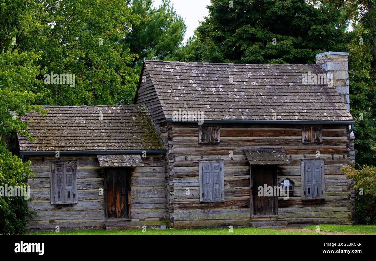 Morristown, Tennessee, USA - September 19, 2020: A replica of David Crockets boyhood home and family tavern established in 1794 by John Crockett David Stock Photo