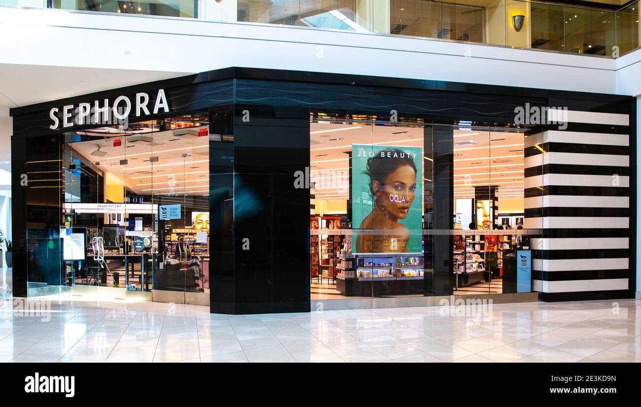 Sephora retail shopping shop hi-res stock photography and images - Page 2 -  Alamy