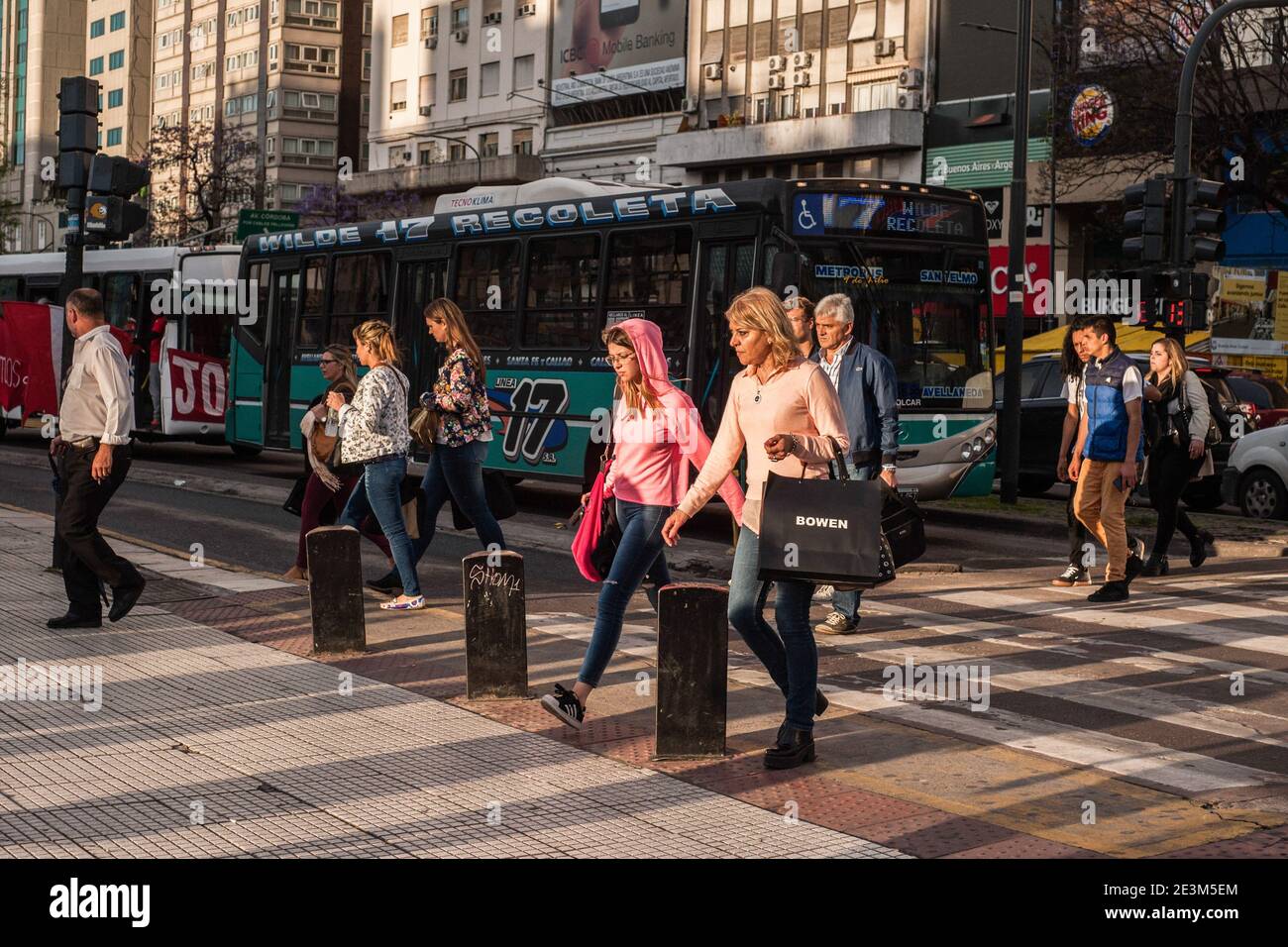 Buenos Aires, Argentina. 2nd Nov, 2017. People crossing at 9 de Julio Avenue near the Obelisco.Known for its eclectic European architecture and a rich cultural life, Buenos Aires, with a population of about 3 million people (16 if you consider the Greater Buenos Aires) is thriving and full of life, a city with a rhythm of its own. Credit: Patricio Murphy/SOPA Images/ZUMA Wire/Alamy Live News Stock Photo