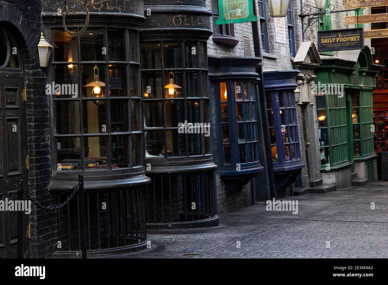 Harry potter knockturn alley hires stock photography and images Alamy