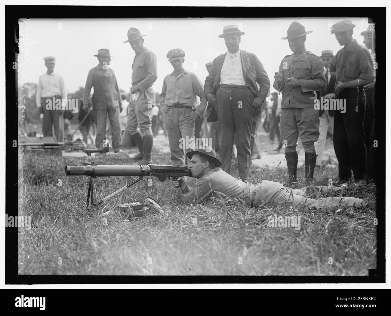 MARINE CORPS RIFLE RANGE, LEWIS MACHINE GUN TESTS Stock Photo Alamy