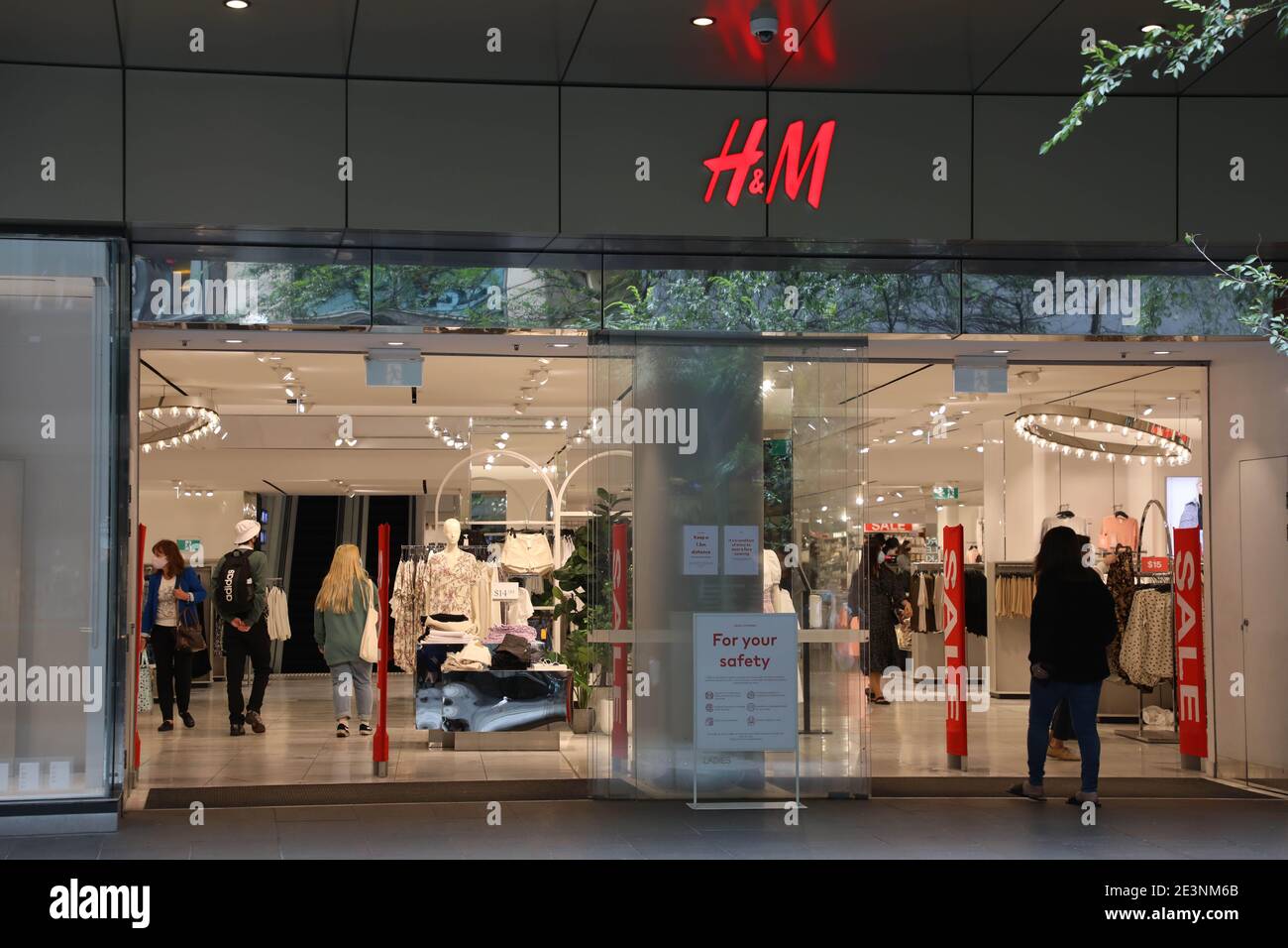 H&M store in Pitt Street Mall, Sydney, NSW, Australia Stock Photo - Alamy