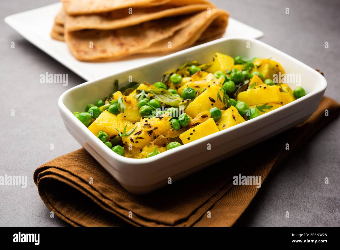 Roti sabzi indian vegetarian hi-res stock photography and images - Alamy