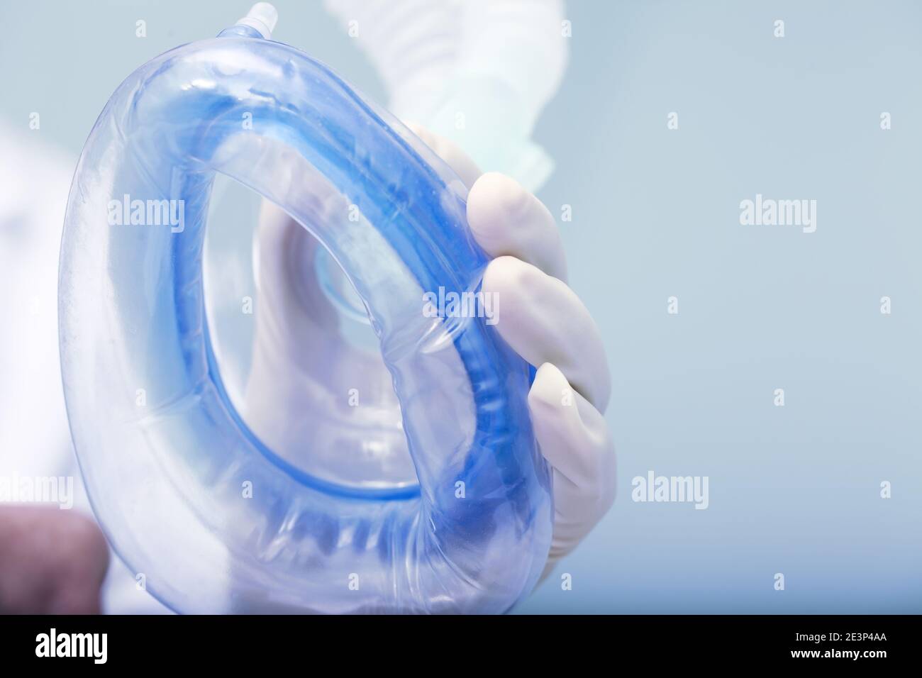 Breathing device hires stock photography and images Alamy