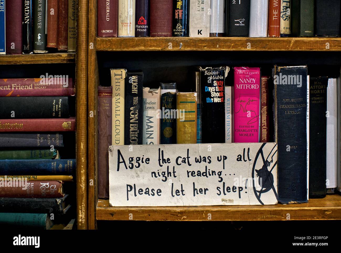 FRANCE / IIe-de-France / Paris / Independent bookstore Shakespeare and Company in Paris . Stock Photo