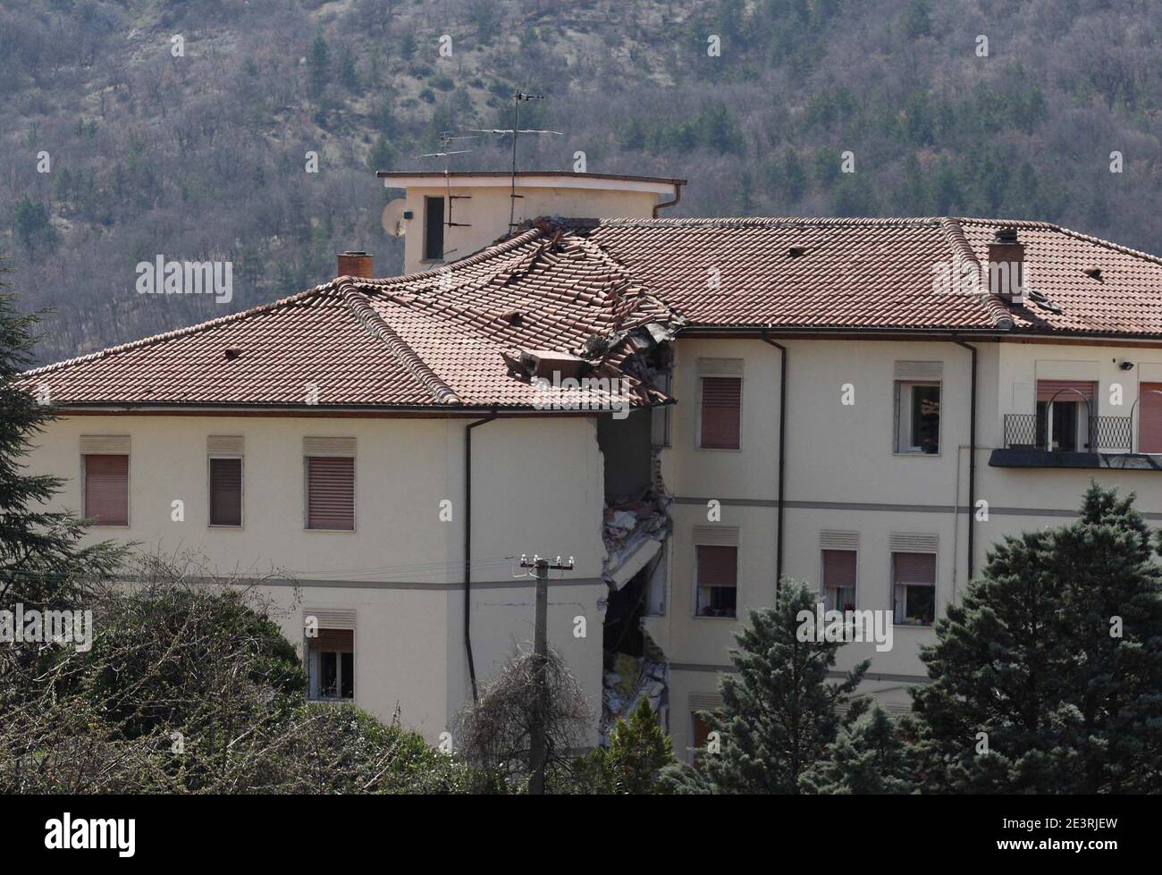 L'Aquila, Italia - 6 aprile 2009: Terremoto, le lesioni di un'abitazione a L'Aquila Stock Photo