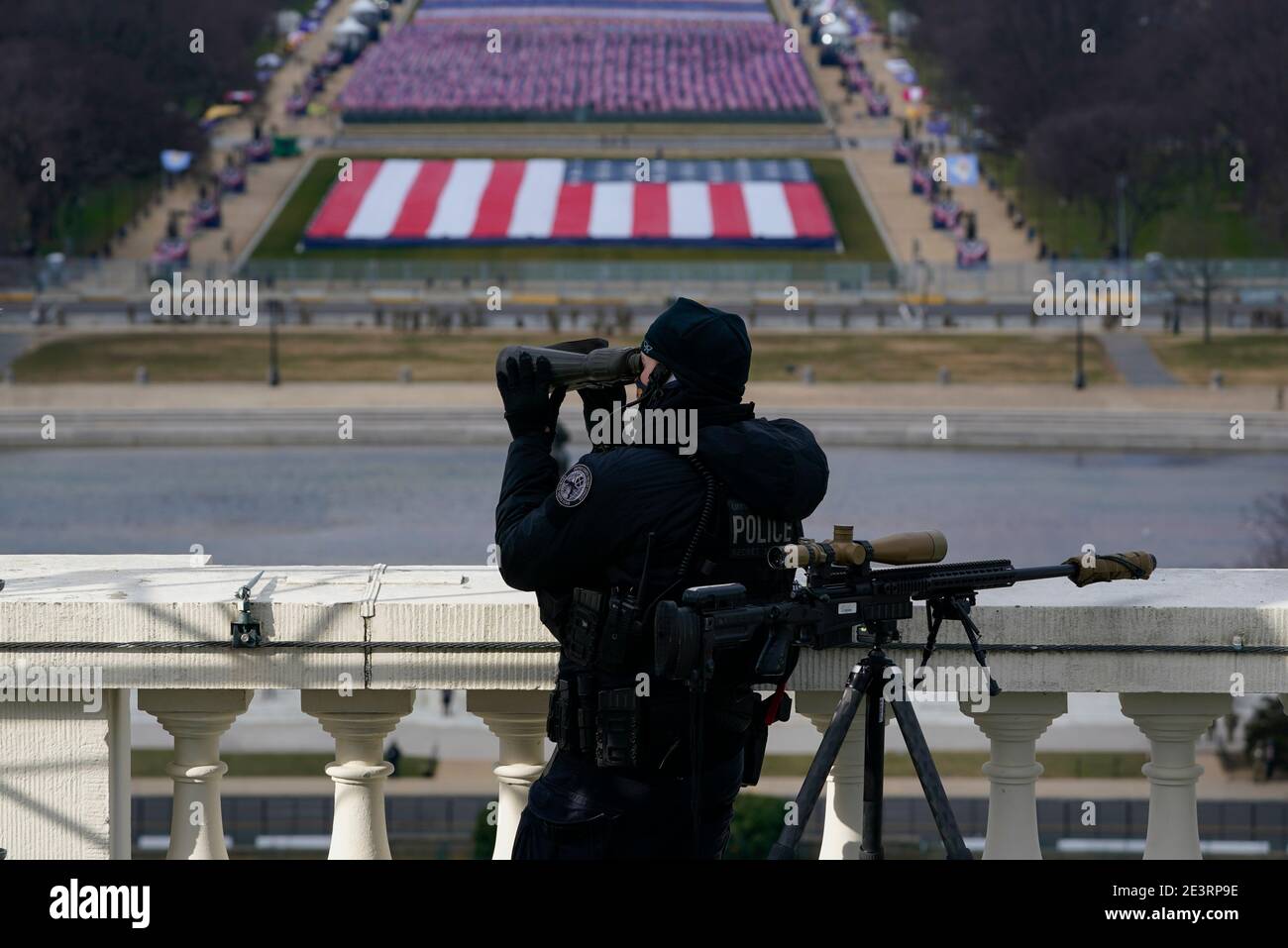 A law enforcement personnel monitoring area during the 59th Presidential Inauguration at the U.S. Capitol in Washington, Wednesday, Jan. 20, 2021. (AP Photo/Susan Walsh, Pool) | usage worldwide Stock Photo