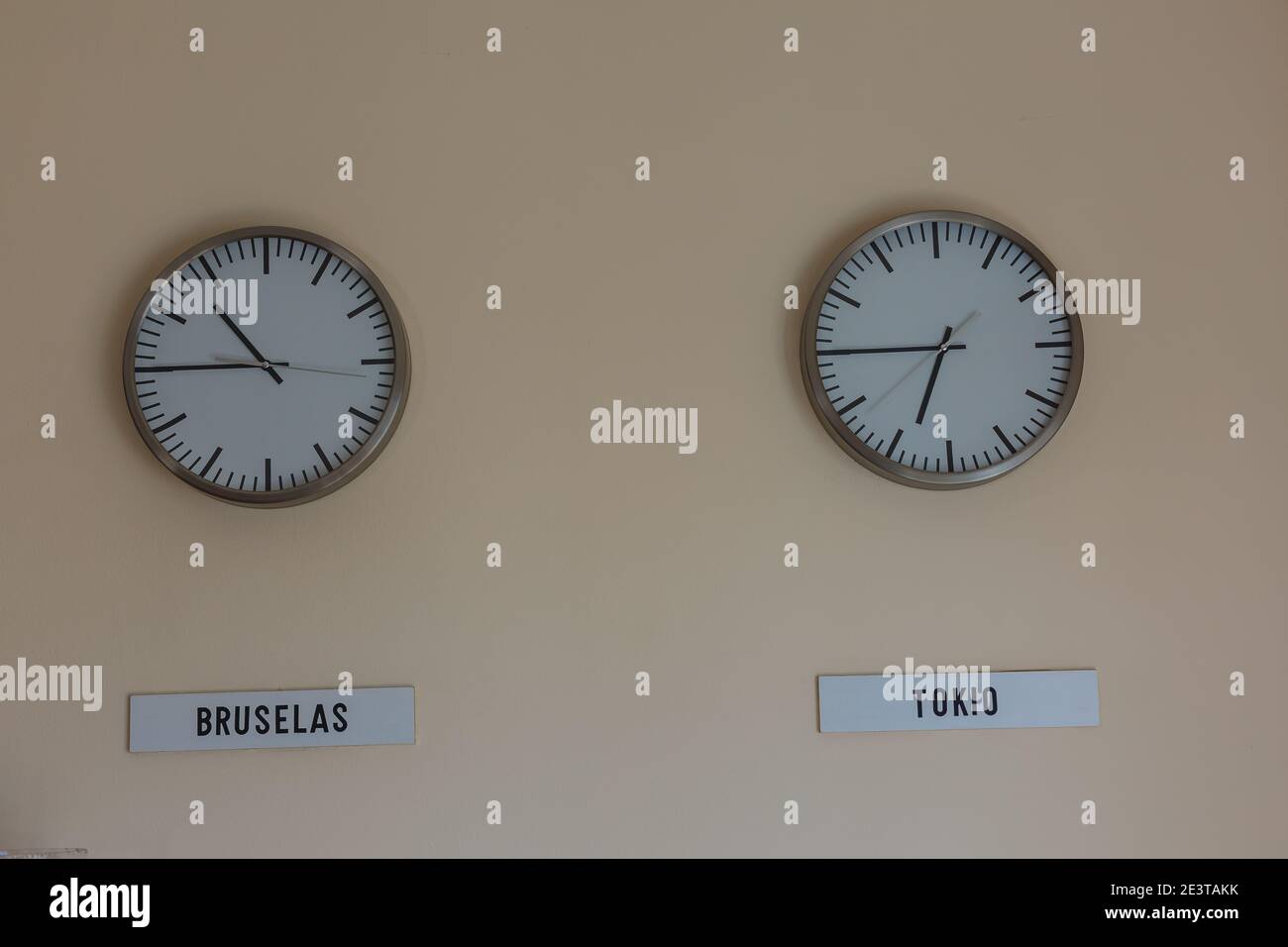 Aged wooden wall clocks hi-res stock photography and images - Alamy
