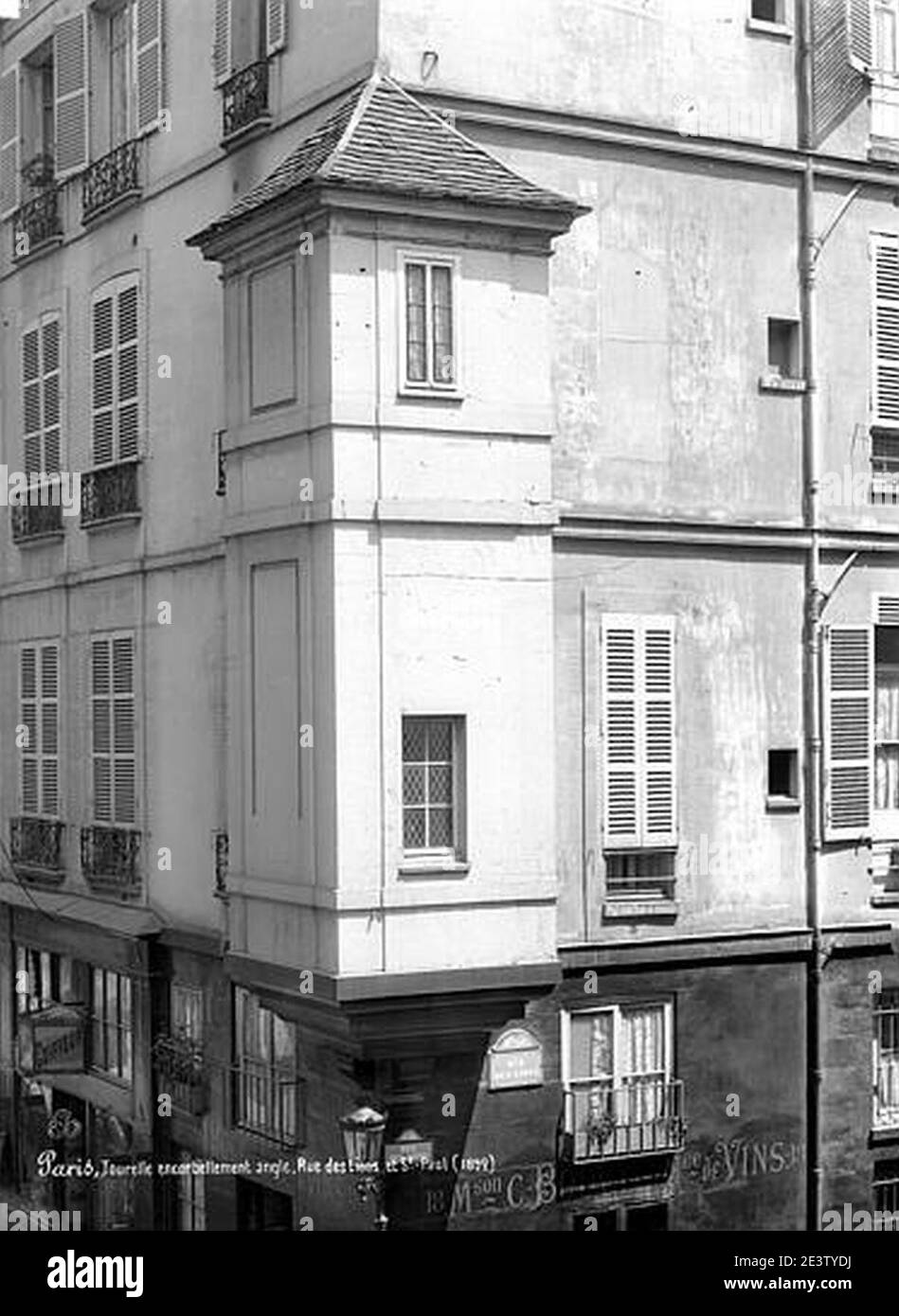 Tourelle En Encorbellement Black And White Stock Photos Images Alamy