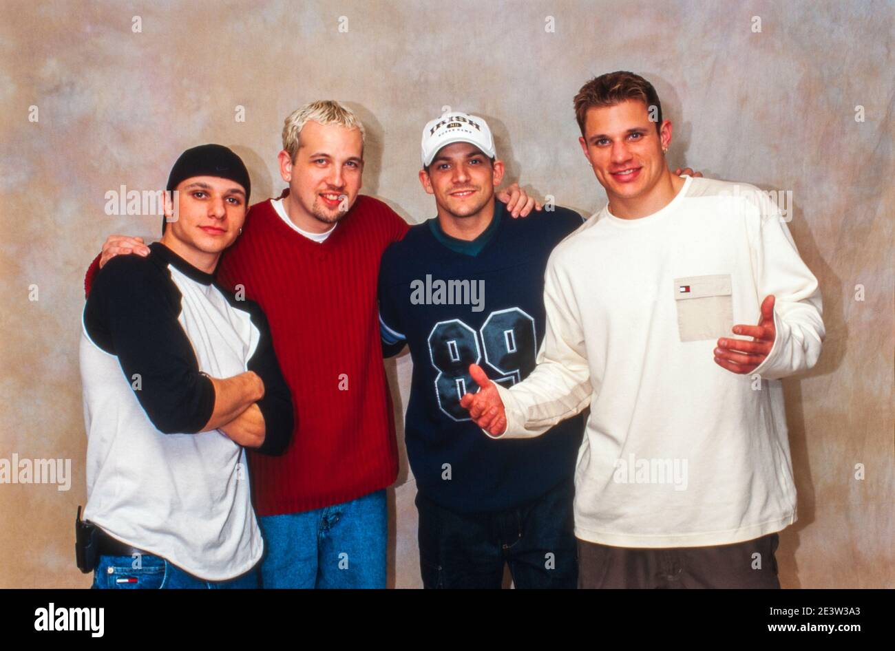 https://c8.alamy.com/comp/2E3W3A3/new-york-usa-oct-10-1999-98-degrees-was-between-1997-and-2002-a-very-popular-boyband-in-the-usa-2E3W3A3.jpg