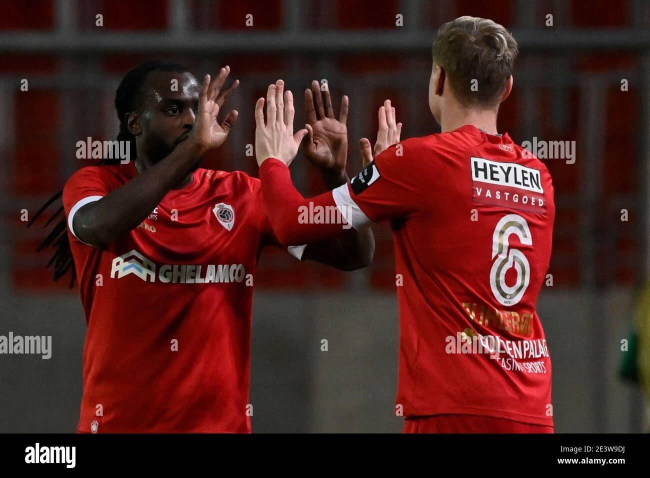 Antwerp's Jordan Lukaku and Antwerp's Simen Juklerod pictured during a  soccer match between Royal Antwerp FC and Cercle Brugge, Wednesday 20  January 2 Stock Photo - Alamy