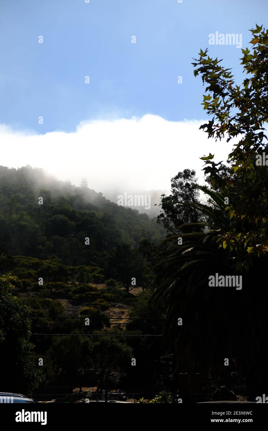 Fog rolling over hills hi-res stock photography and images - Alamy