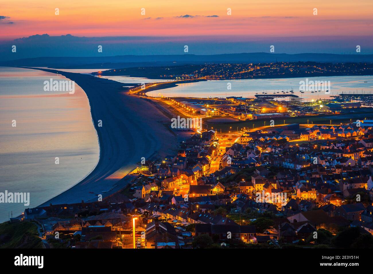 Shingle beasch hi-res stock photography and images - Alamy