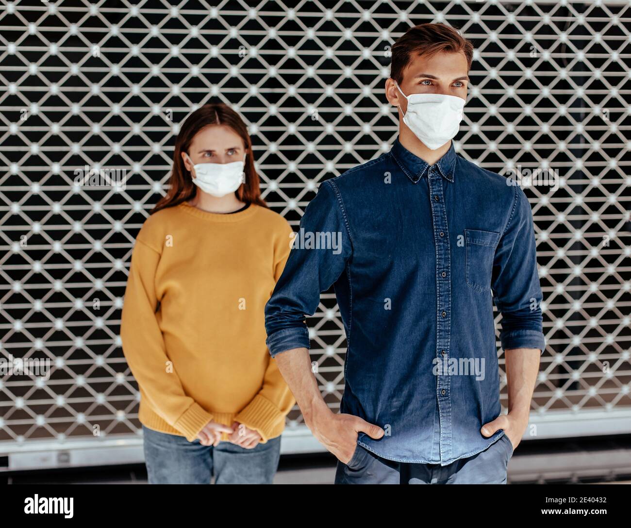 Men in masks disposable hi-res stock photography and images - Alamy