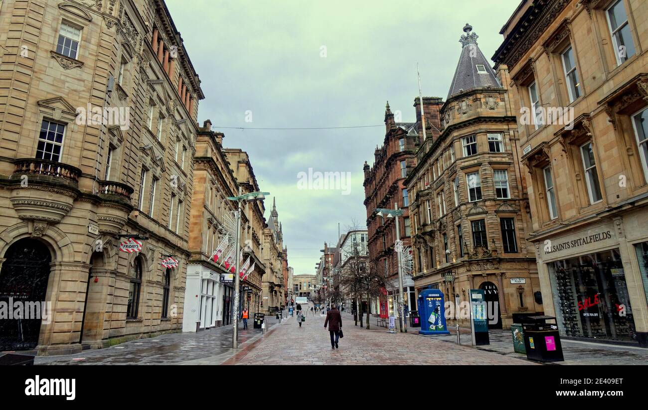 Glasgow, Scotland, UK. 21st January, 2021.Lockdown Thursday was wet and finally saw police walking the city centre with the new rules, masks everywhere.  The style mile of scotland is deserted as all the shops on buchanan street are closed. .  Credit Gerard Ferry/Alamy Live News Stock Photo