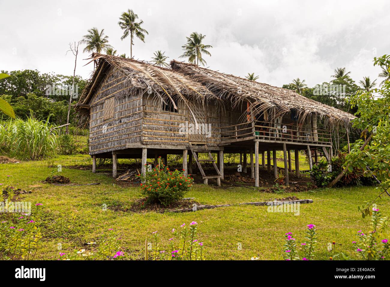 Typical stilt house on the Deboyne Islands, Papua New Guinea Stock Photo Alamy
