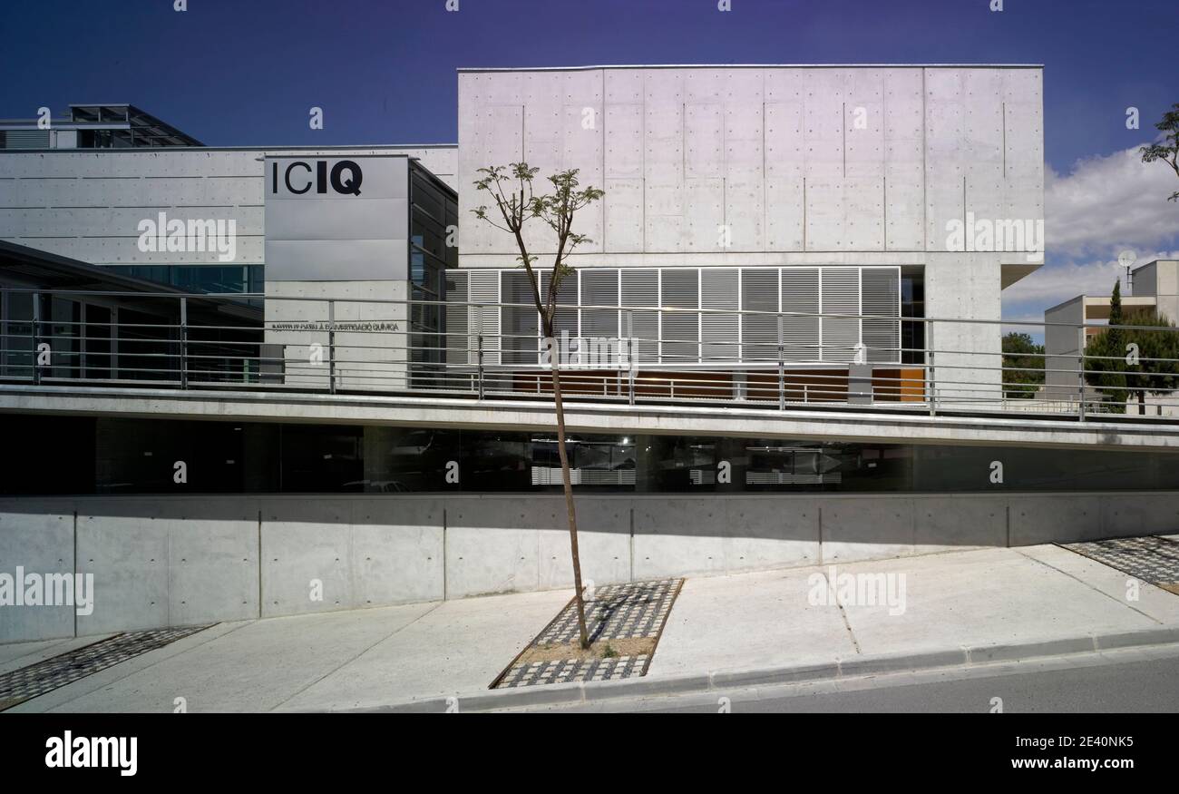 ICIQ Institute of chemical research of Catalonia Javier San Jos, wissenschaftszentrum, science center, science centre, centro delle scienze, centro c Stock Photo