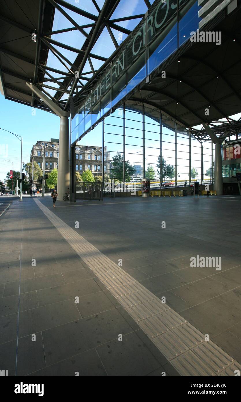 Southern Cross Station Melbourne, bahnhof, railroad station, railway station, stazione, estaci—n ferroviaria, australien, australia, architect Nichola Stock Photo