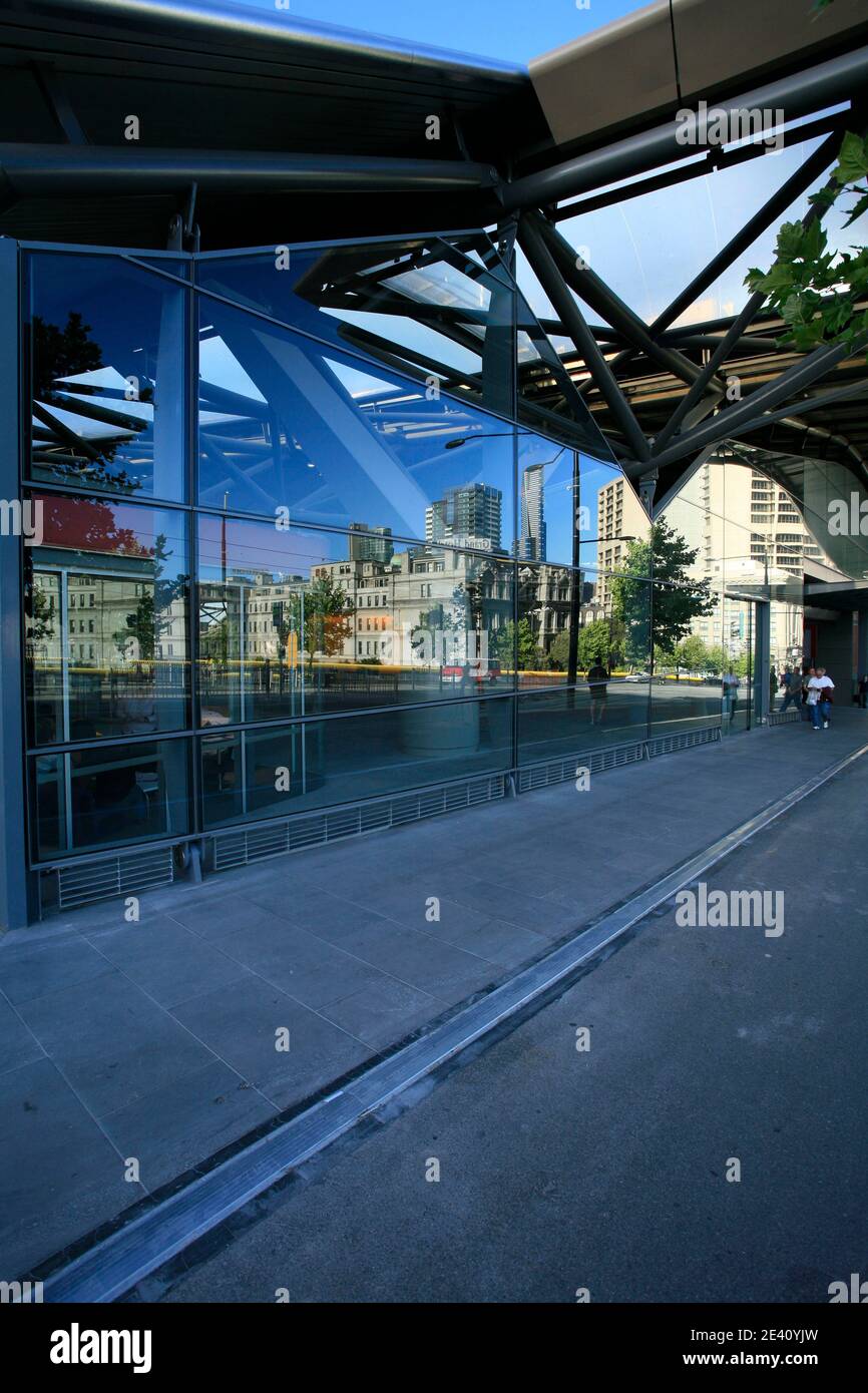 Southern Cross Station Melbourne, bahnhof, railroad station, railway station, stazione, estaci—n ferroviaria, australien, australia, architect Nichola Stock Photo