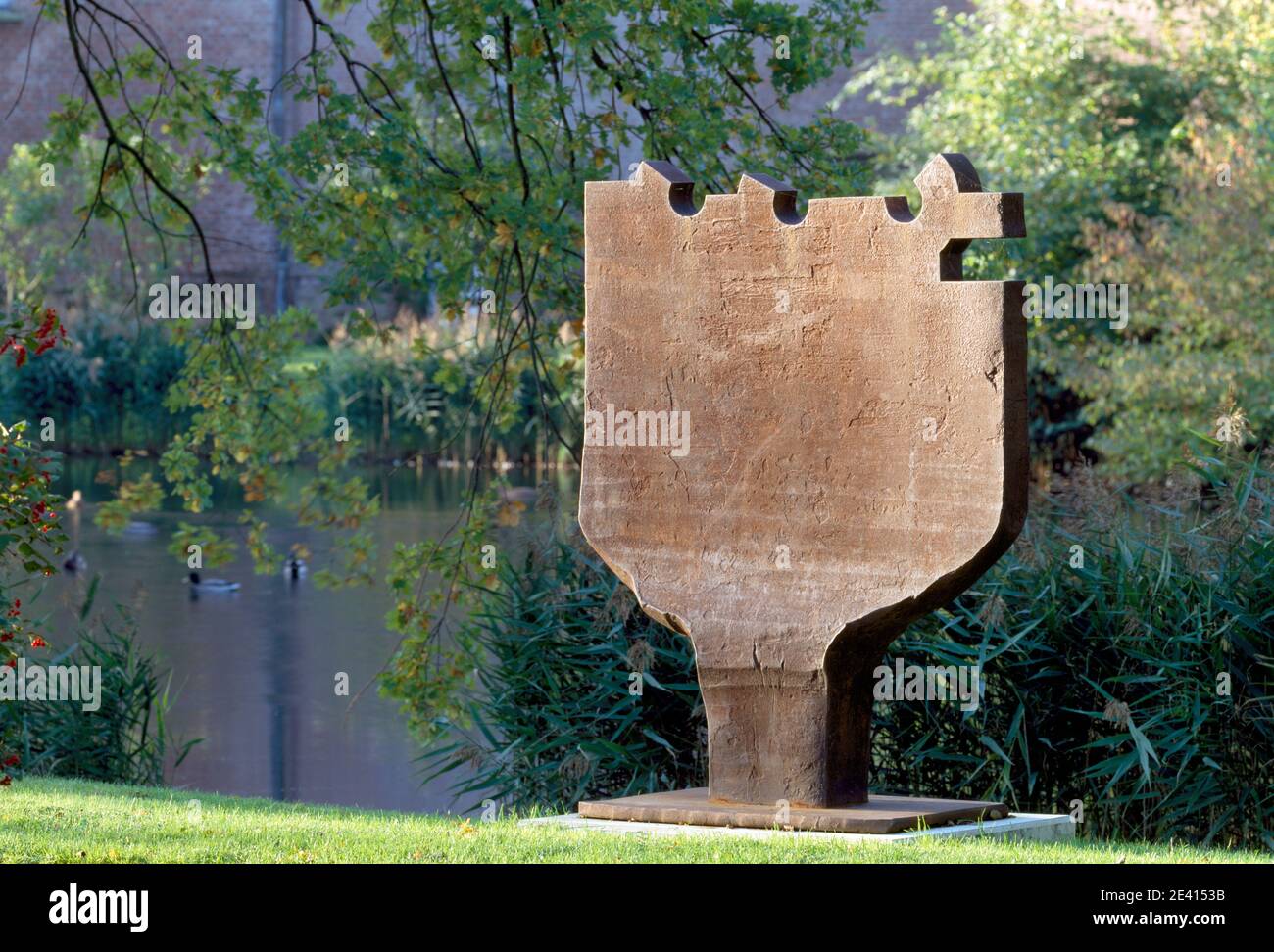 Eduardo Chillida: ELKARTU 1990 Stock Photo - Alamy