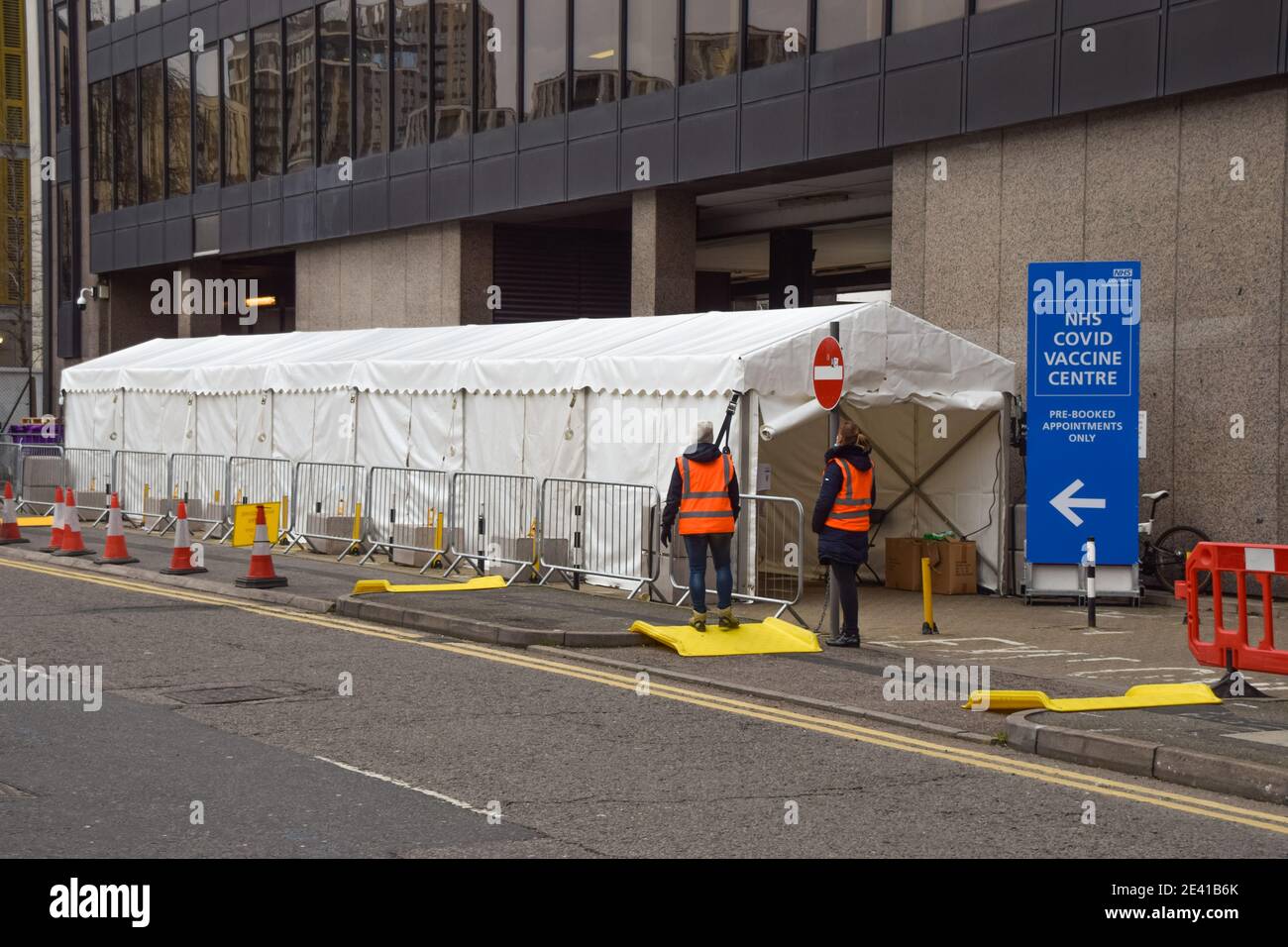 London, UK. 21st Jan, 2021. The NHS covid-19 Vaccine Centre in Wembley.Several mass vaccination sites have been opened around England, as the government rolls out its coronavirus vaccination program. Credit: SOPA Images Limited/Alamy Live News Stock Photo