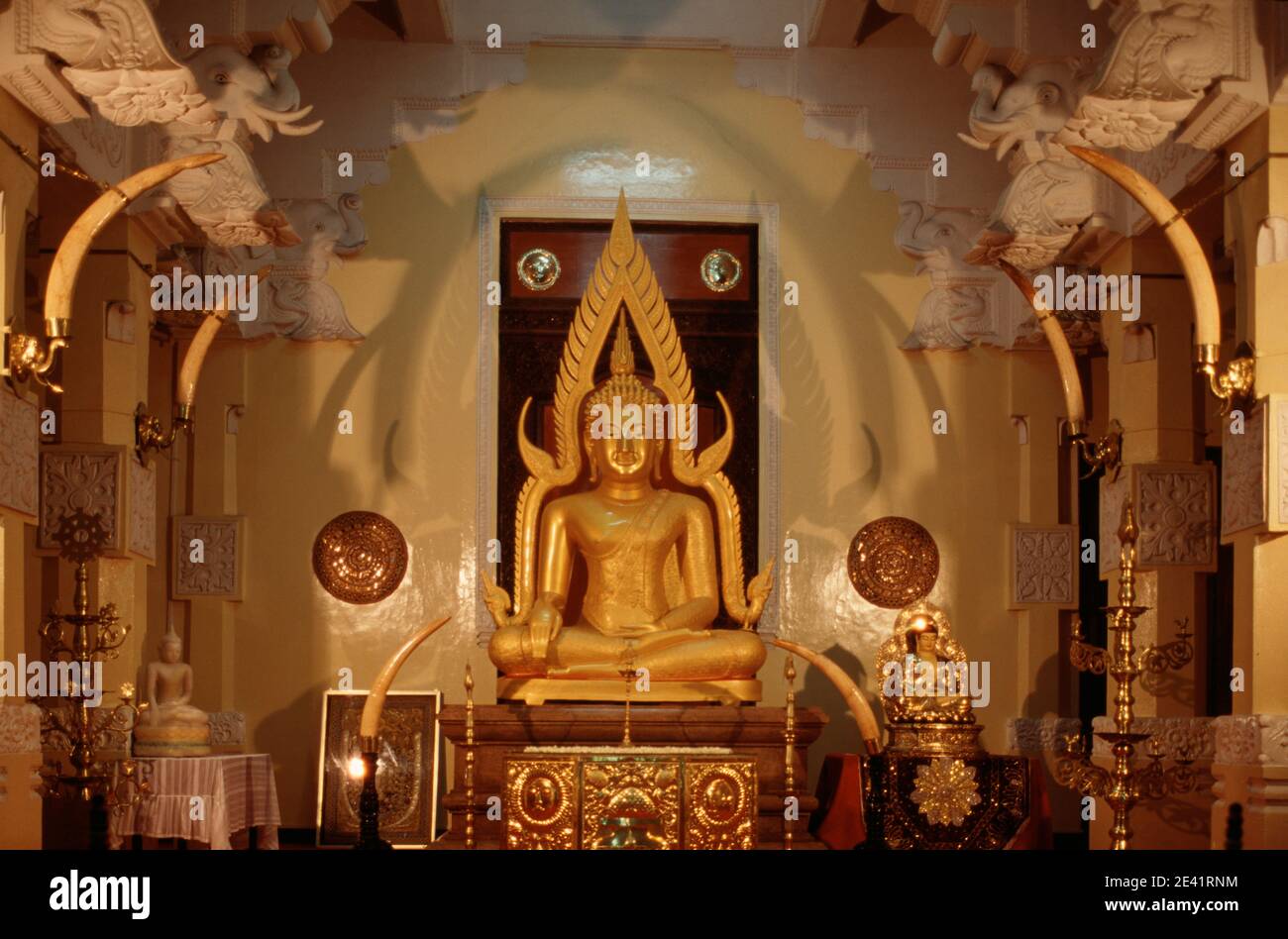 Sinhala sculpture hires stock photography and images Alamy