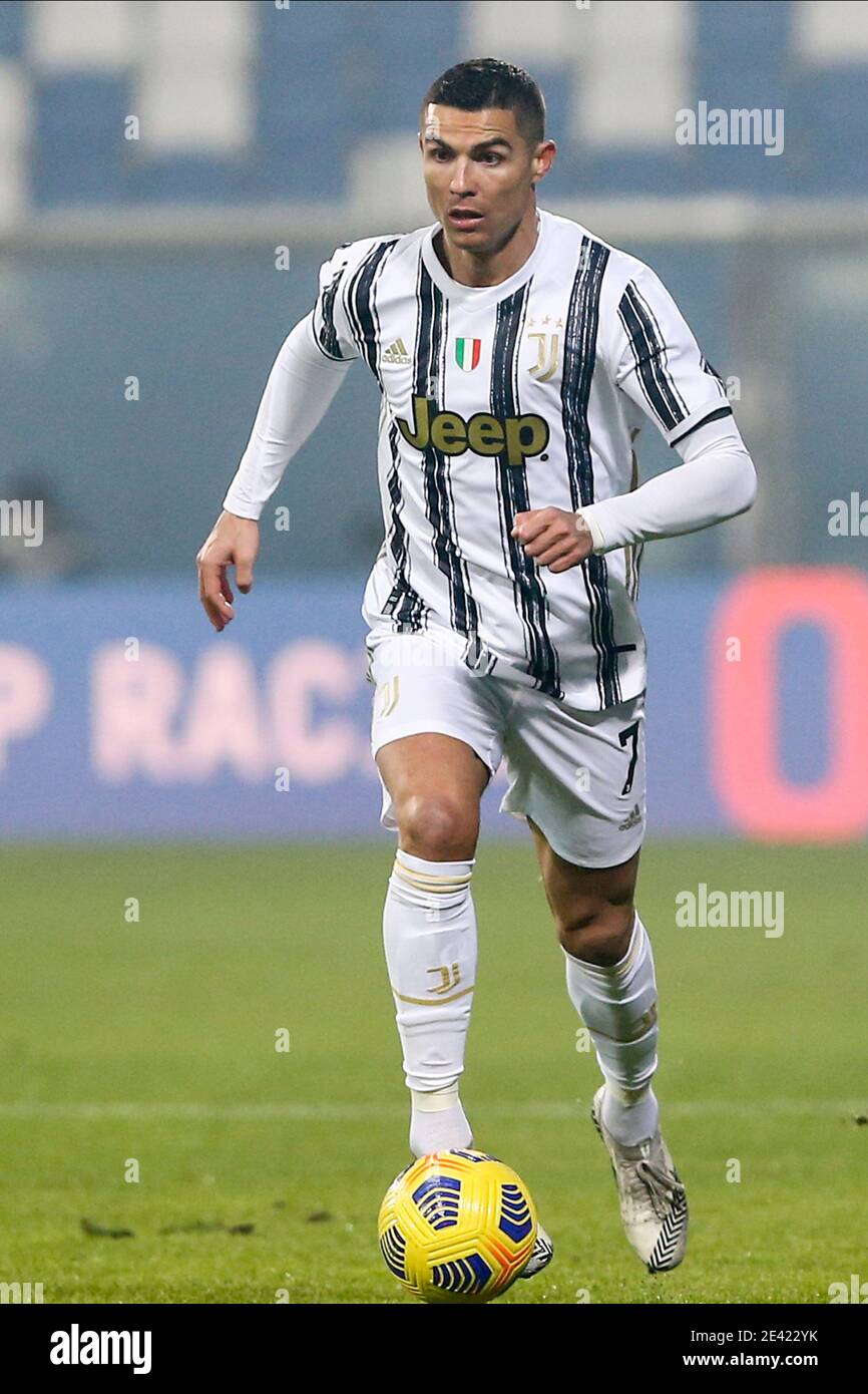 Juventus's Portuguese striker Cristiano Ronaldo controls the ball during  the italian supercup named PS5 Supercup football match SSC Napoli vs  Juventus FC. Juventus won 2-0 Stock Photo - Alamy