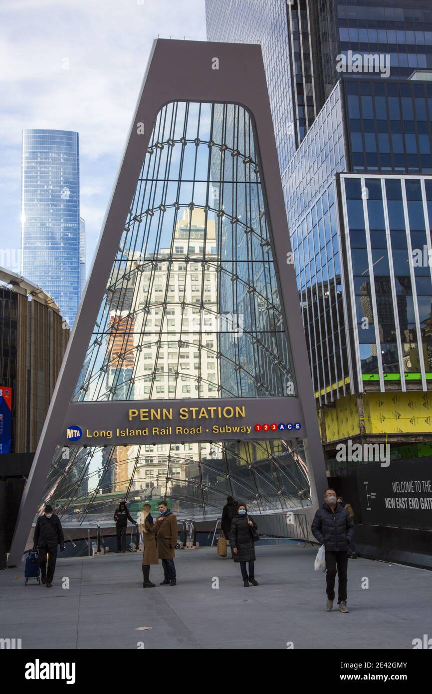 Entrance from 7th Avenue to the New addition to Penn Station with the new Moynihan Train Hall in the old Post office building. New York City. Stock Photo