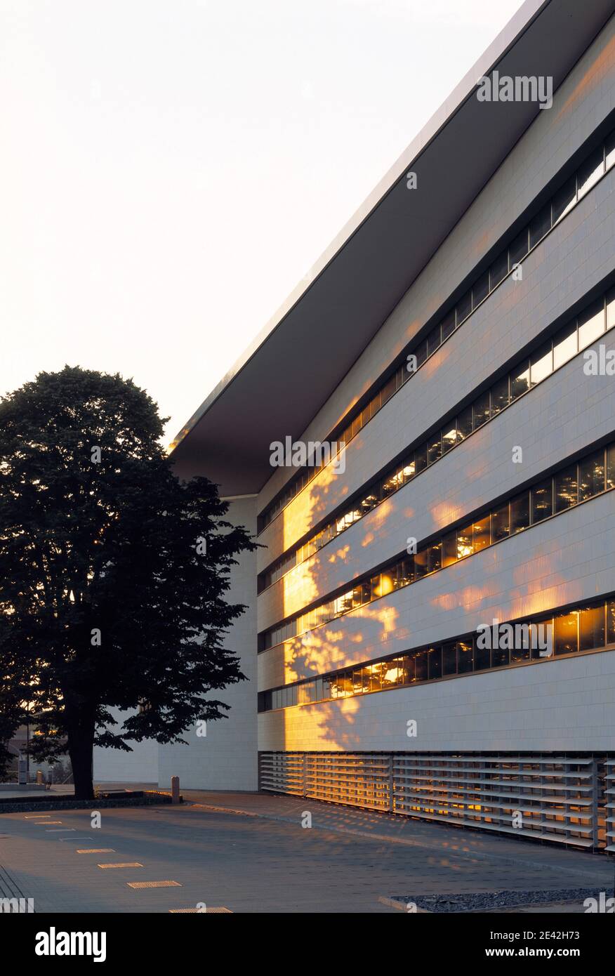 Nordfassade im Sonnenaufgang Stock Photo