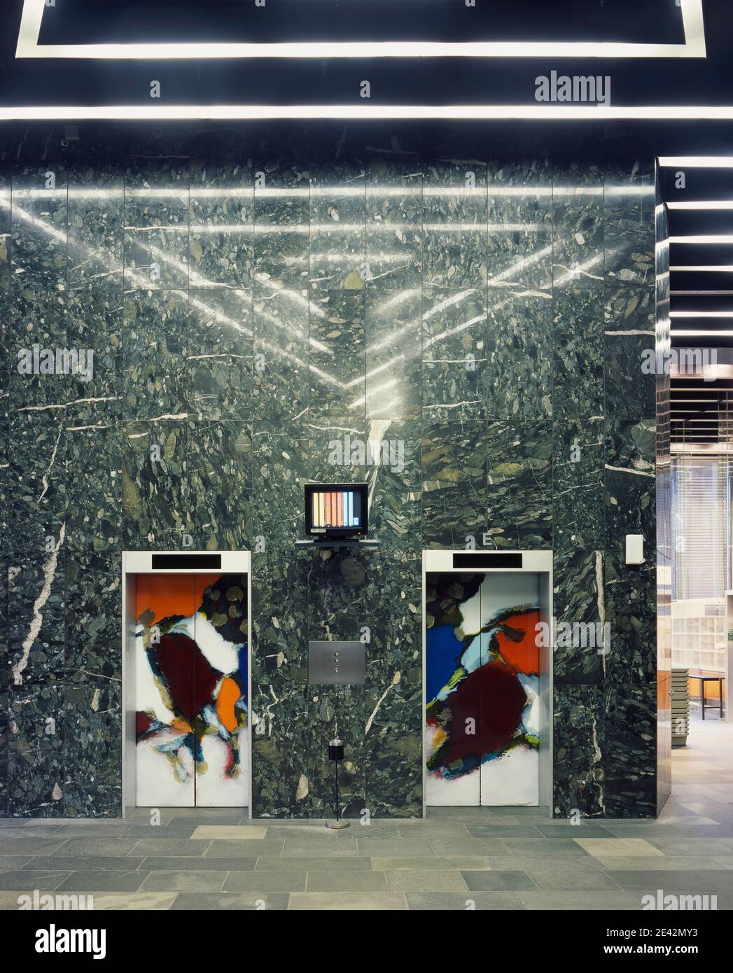 1958-1964 von Helmut Hentrich und Hubert Petschnigg erbaut, Fahrst¸hle Stock Photo