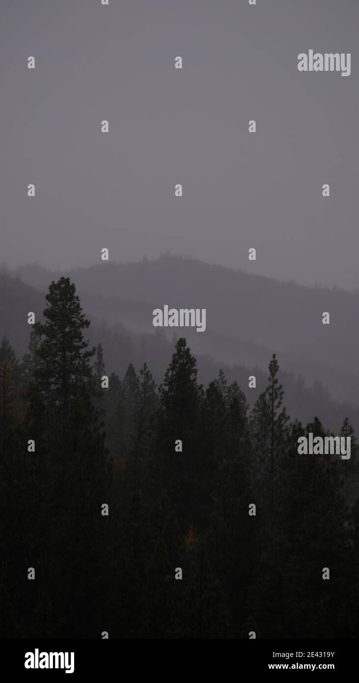 Fog over hills hi-res stock photography and images - Alamy